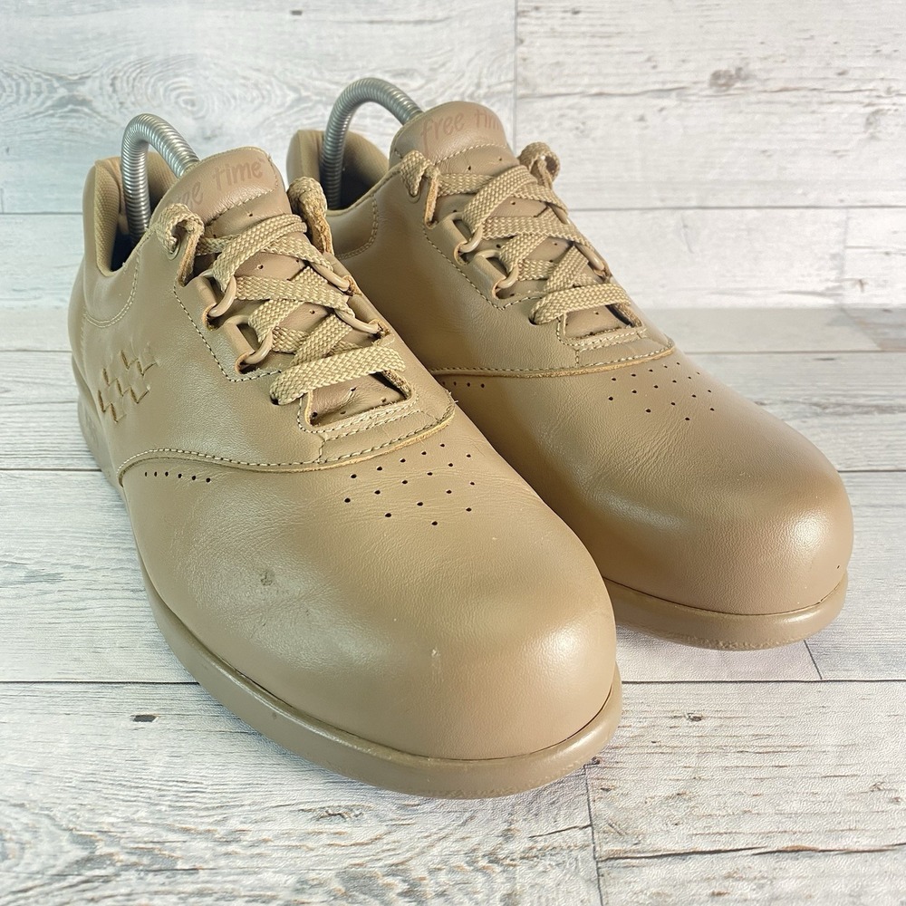 SAS Free Time Womens 10 M Beige Leather Walking Shoes Sneakers Made in USA Comfy